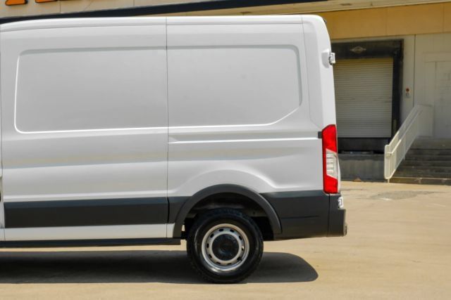 Used 2018 Ford Transit 250 130 Medium Roof RWD image 18