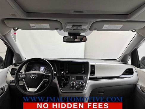 Used 2020 Toyota Sienna XLE Premium AWD/4WD image 12