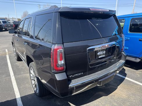 Used 2020 GMC Yukon Denali w/ Denali Ultimate Package image 2