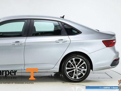 Used 2025 Volkswagen Jetta Sport FWD image 4