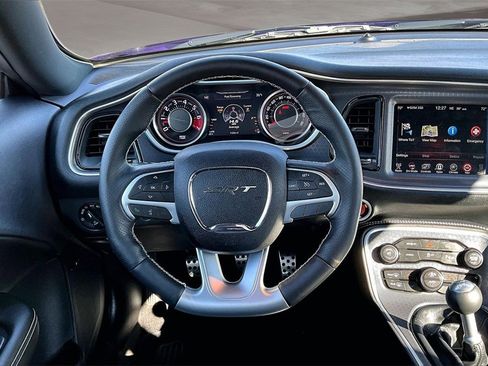 Used 2016 Dodge Challenger SRT image 5