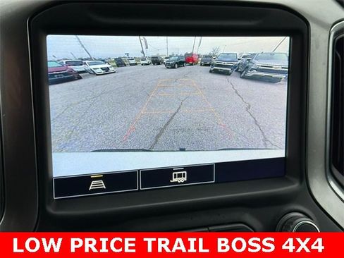 Certified 2021 Chevrolet Silverado 1500 LT Trail Boss w/ Convenience Package II image 22