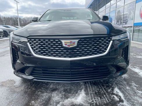 Used 2025 Cadillac CT4 Luxury RWD image 30