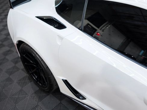 Used 2017 Chevrolet Corvette Z06 RWD image 14