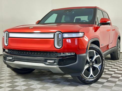 Used 2024 Rivian R1T Adventure image 45