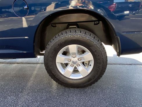 Used 2020 RAM 1500 Classic SLT w/ Luxury Group image 23