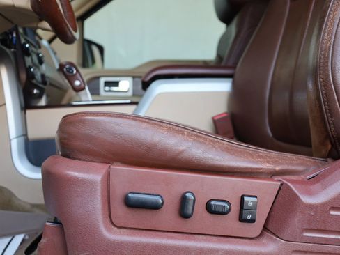 Used 2014 Ford F150 King Ranch w/ King Ranch Luxury Package AWD/4WD image 16
