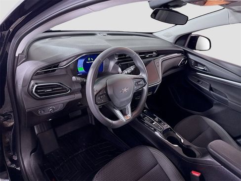 Used 2023 Chevrolet Bolt EUV LT w/ Driver Confidence Package image 3