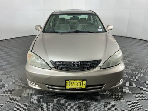 Used 2004 Toyota Camry LE image 2