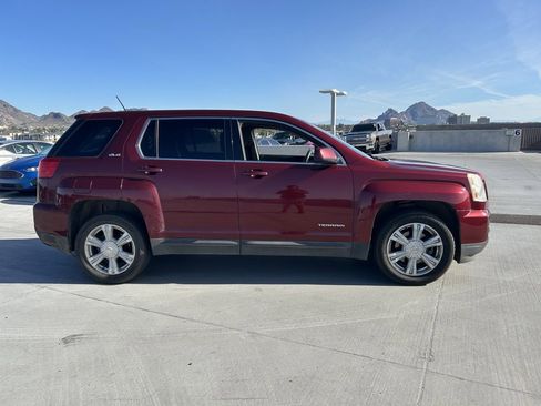 Used 2017 GMC Terrain SLE image 3