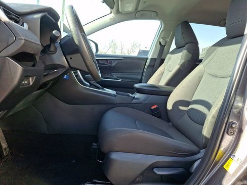 Used 2024 Toyota RAV4 LE image 13