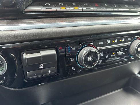 Used 2024 Chevrolet Silverado 1500 LTZ image 25