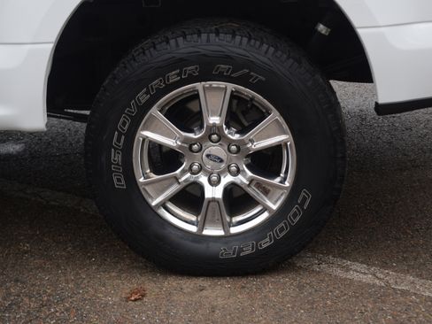 Used 2015 Ford F150 XLT w/ Equipment Group 301A Mid image 26