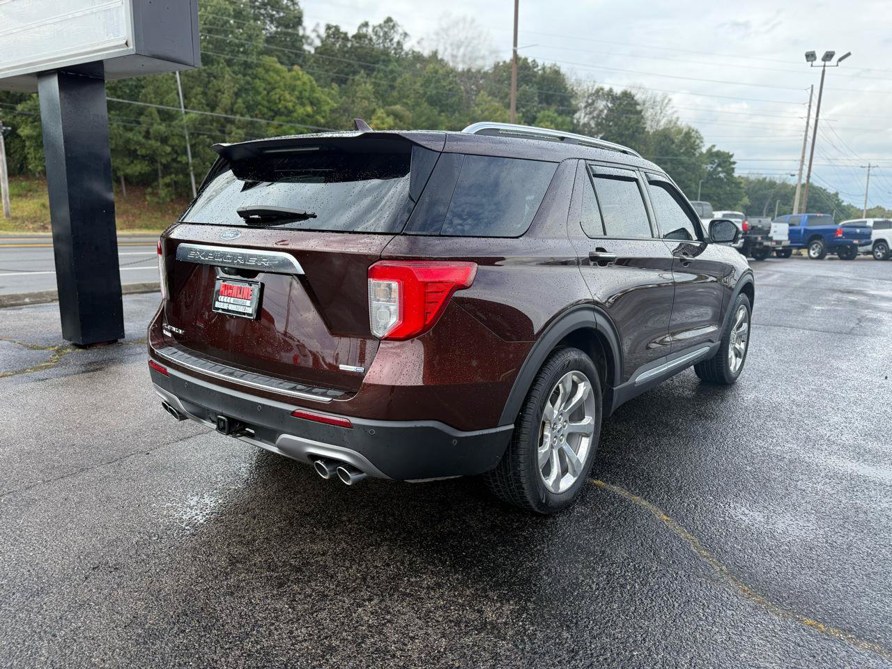 Used 2020 Ford Explorer Platinum w/ Premium Technology Package AWD/4WD image 5