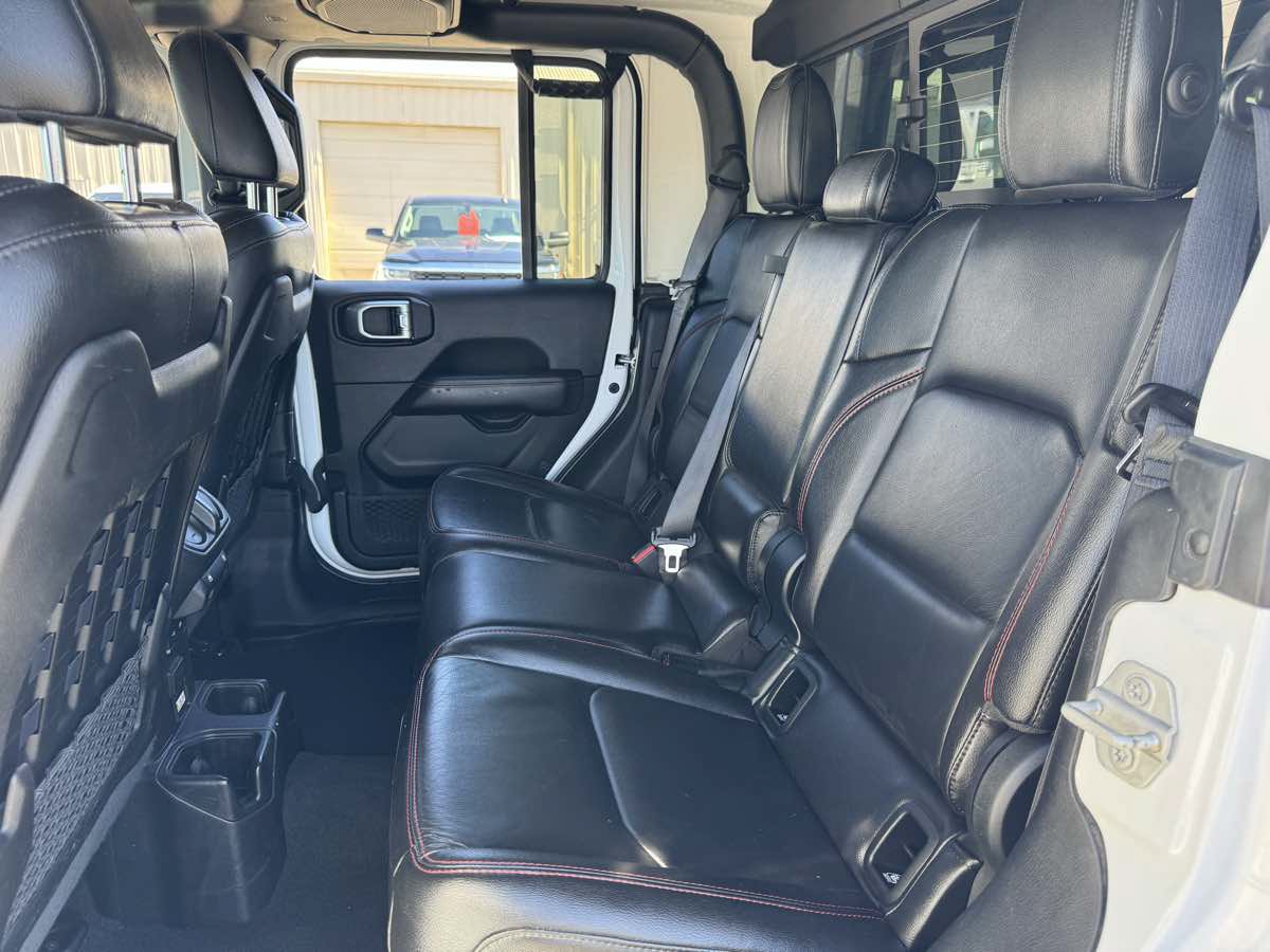Used 2020 Jeep Gladiator Rubicon AWD/4WD image 23