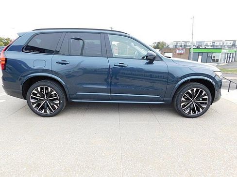 New 2026 Volvo XC90 B6 Ultra w/ Protection Package image 7