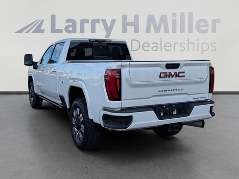 Used 2024 GMC Sierra 2500 Denali w/ Denali Reserve Package image 3