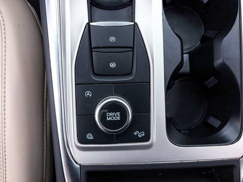 Used 2023 Ford Explorer XLT w/ Equipment Group 202A AWD/4WD image 29