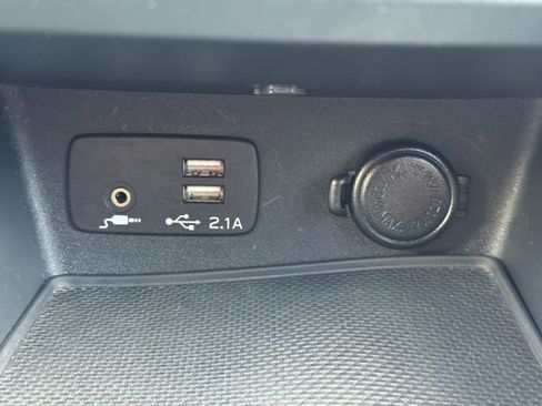 Used 2022 Subaru Forester Premium AWD/4WD image 31