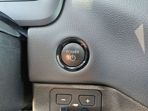 Used 2025 Toyota Sequoia SR5 AWD/4WD image 30