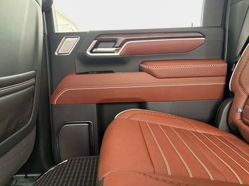 New 2026 GMC Sierra 3500 Denali Ultimate AWD/4WD image 14