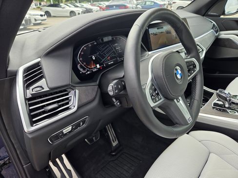 Certified 2023 BMW X5 xDrive40i w/ M Sport Package AWD/4WD image 11