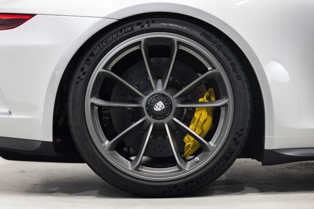 Used 2018 Porsche 911 GT3 RWD image 32