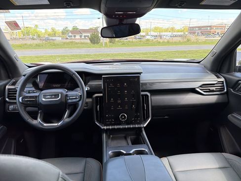 Used 2025 GMC Acadia AT4 AWD/4WD image 12