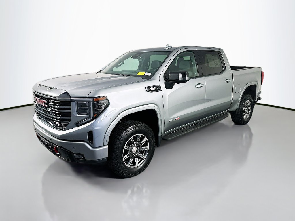 Used 2024 GMC Sierra 1500 AT4 w/ Technology Package AWD/4WD image 3