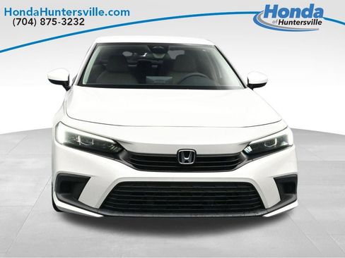 Used 2023 Honda Civic LX image 2