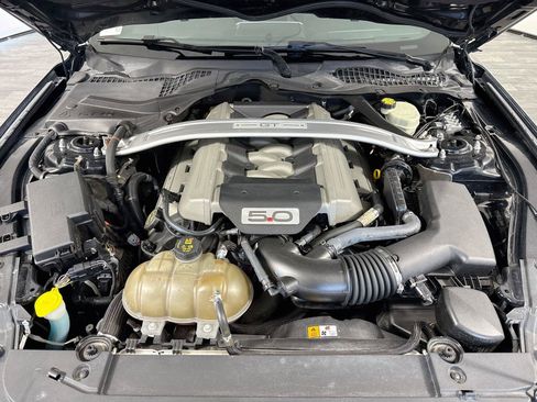 Used 2016 Ford Mustang GT Premium w/ Black Accent Package RWD image 27