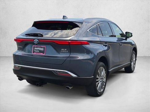 Certified 2022 Toyota Venza XLE AWD/4WD image 5