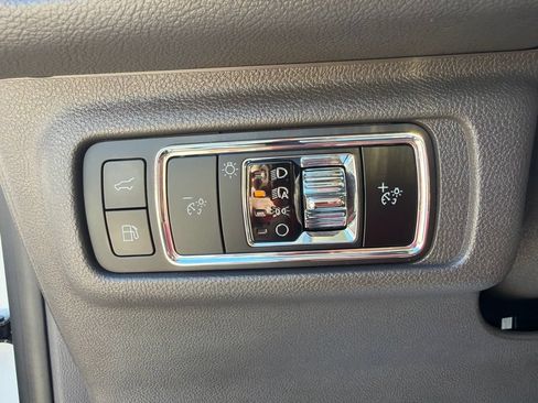 Used 2024 Lincoln Corsair Grand Touring w/ Equipment Group 301A AWD/4WD image 20