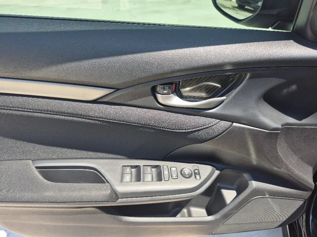 Used 2019 Honda Civic EX image 13