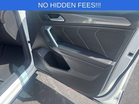 Used 2023 Volkswagen Tiguan SE image 13