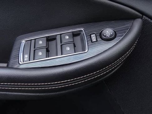 Used 2016 Chevrolet Impala LTZ image 13