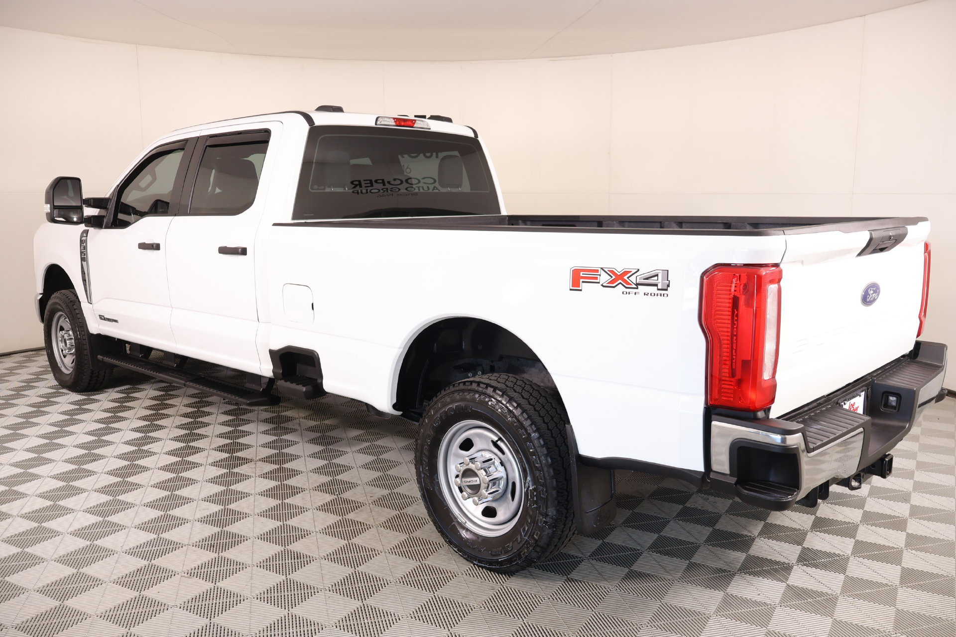 Used 2025 Ford F350 XL w/ FX4 Off-Road Package AWD/4WD image 21