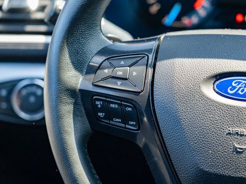 Used 2017 Ford Explorer XLT FWD image 20