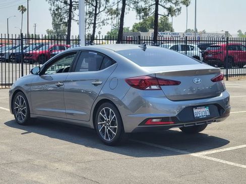 Used 2019 Hyundai Elantra Limited w/ Ultimate Package 02 FWD image 3