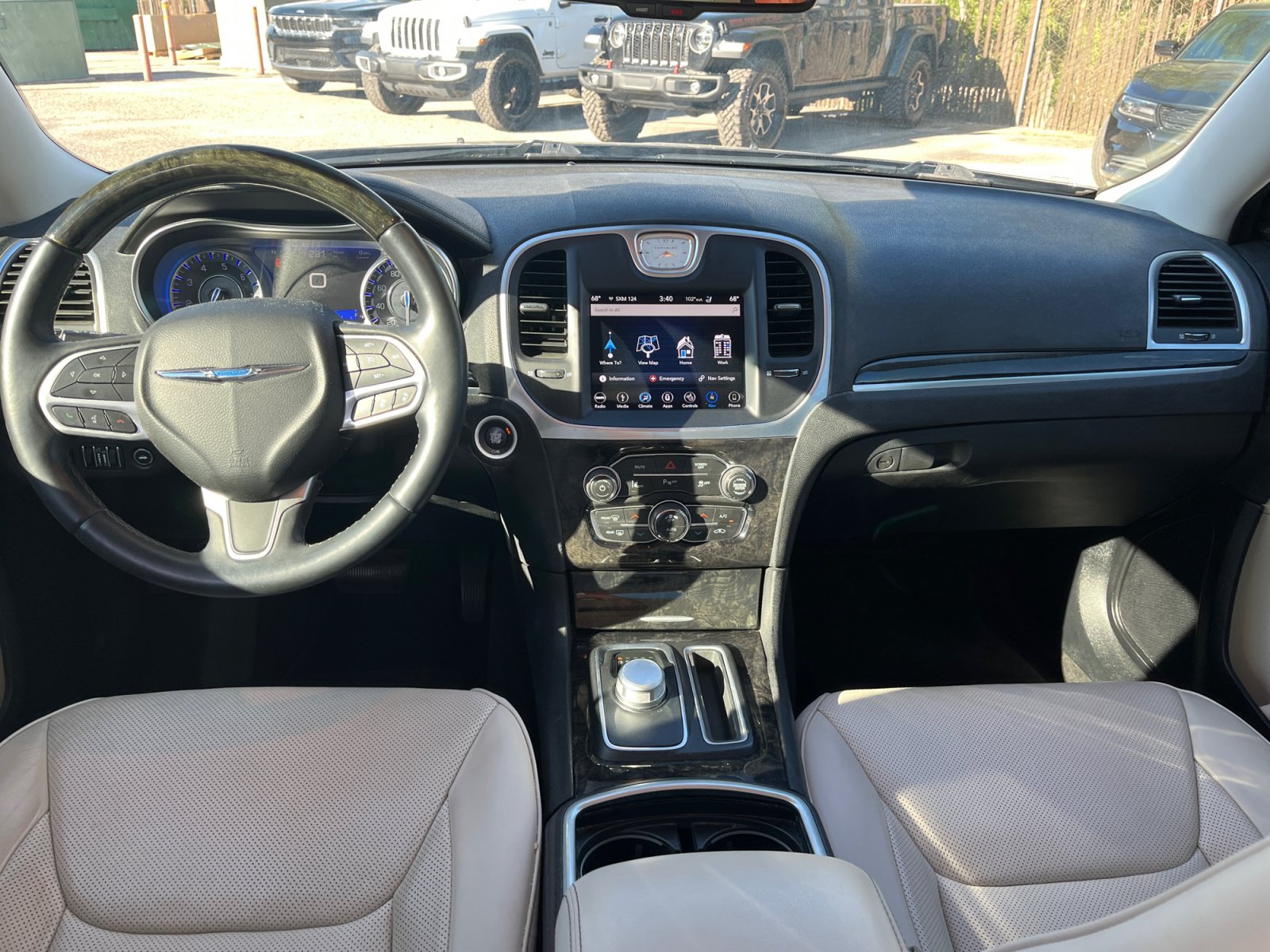Used 2019 Chrysler 300 Limited w/ Safetytec Plus Group RWD image 33