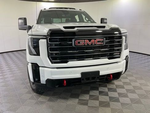 Used 2025 GMC Sierra 3500 AT4 w/ AT4 Premium Plus Package image 10