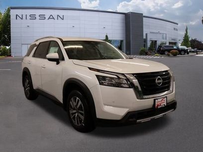 New 2025 Nissan Pathfinder SL