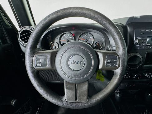 Used 2017 Jeep Wrangler Unlimited Sport image 11