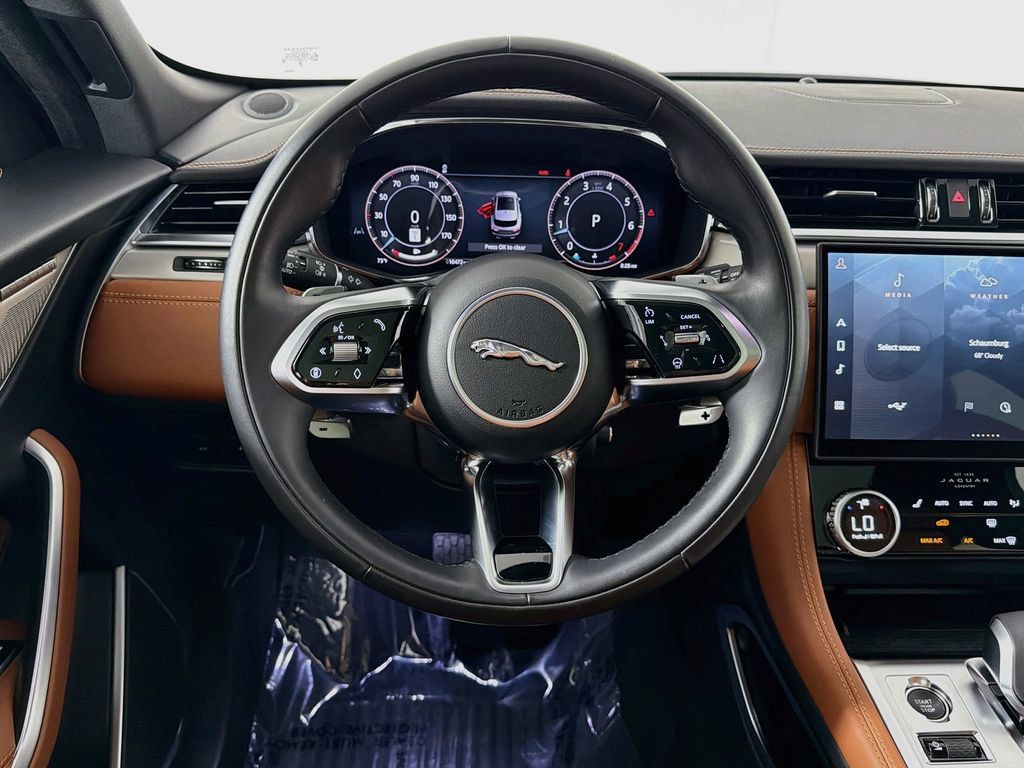 Certified 2026 Jaguar F-PACE R-Dynamic S AWD/4WD image 11
