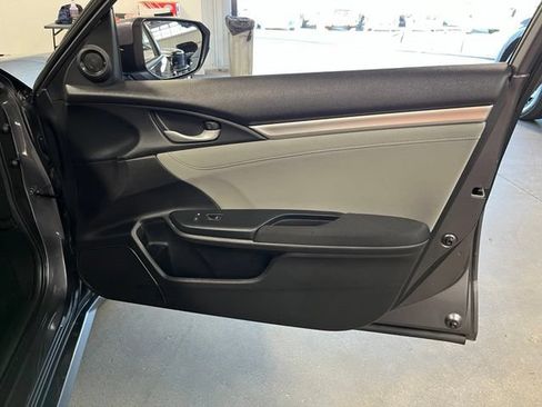 Used 2017 Honda Civic EX image 12