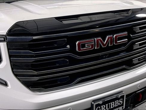 Used 2025 GMC Sierra 1500 AT4 AWD/4WD image 39