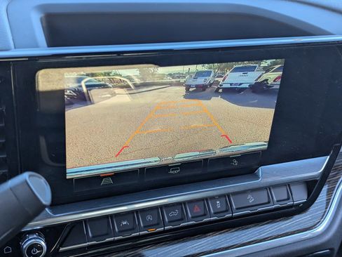 Used 2024 GMC Sierra 1500 SLE image 28