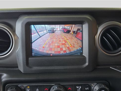 Used 2021 Jeep Wrangler Willys image 19