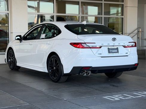 Used 2026 Toyota Camry SE w/ Multimedia Upgrade Package FWD image 8