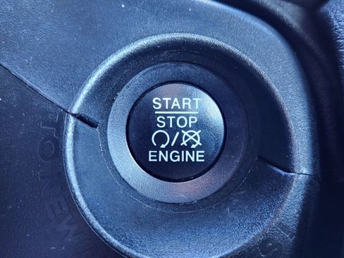 Used 2022 Jeep Renegade Altitude image 23